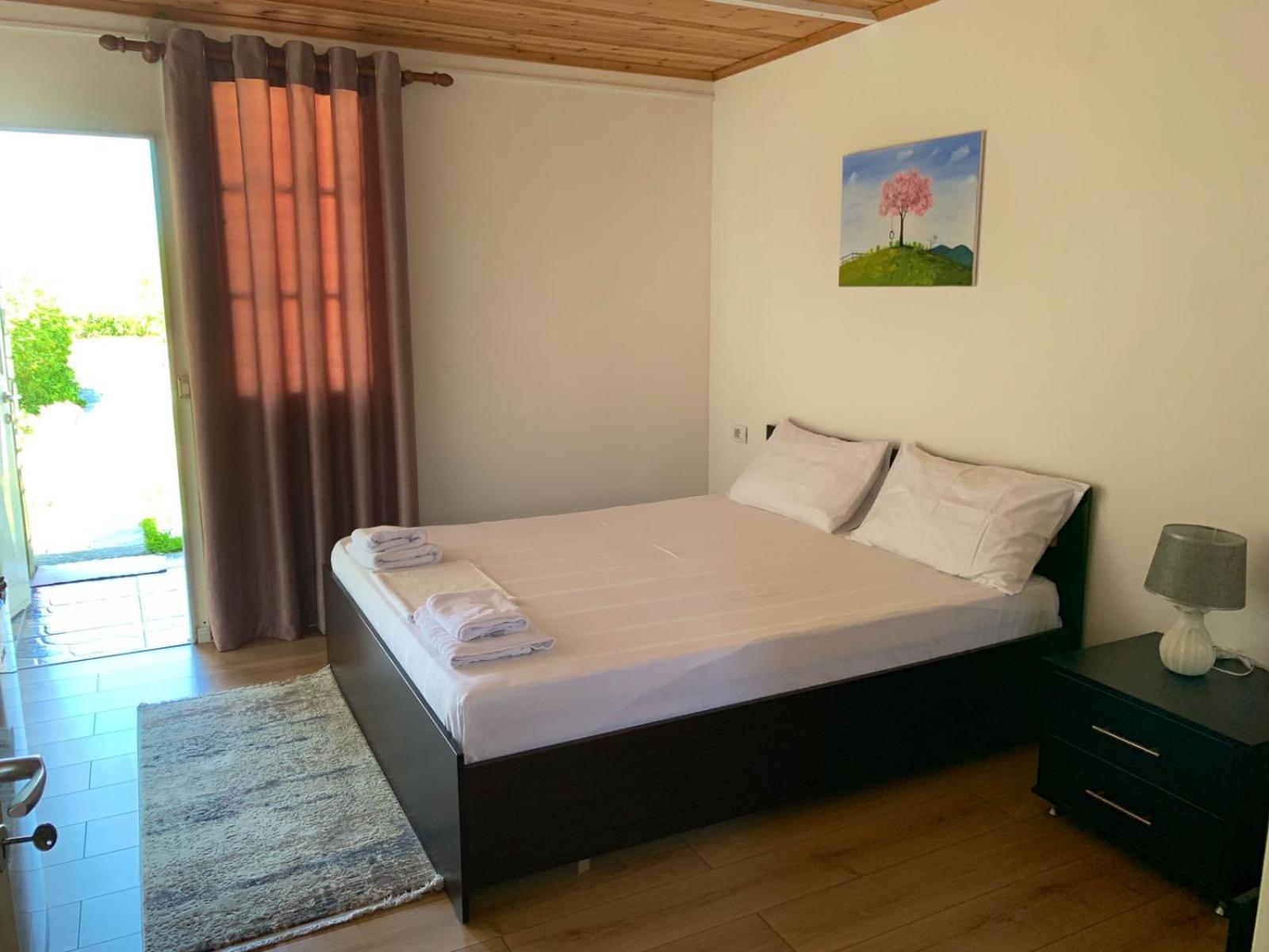 Nili Hotel Vlorë Eksteriør billede