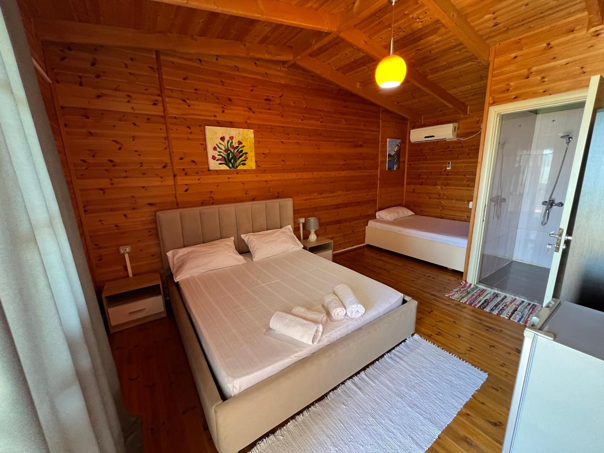 Nili Hotel Vlorë Eksteriør billede