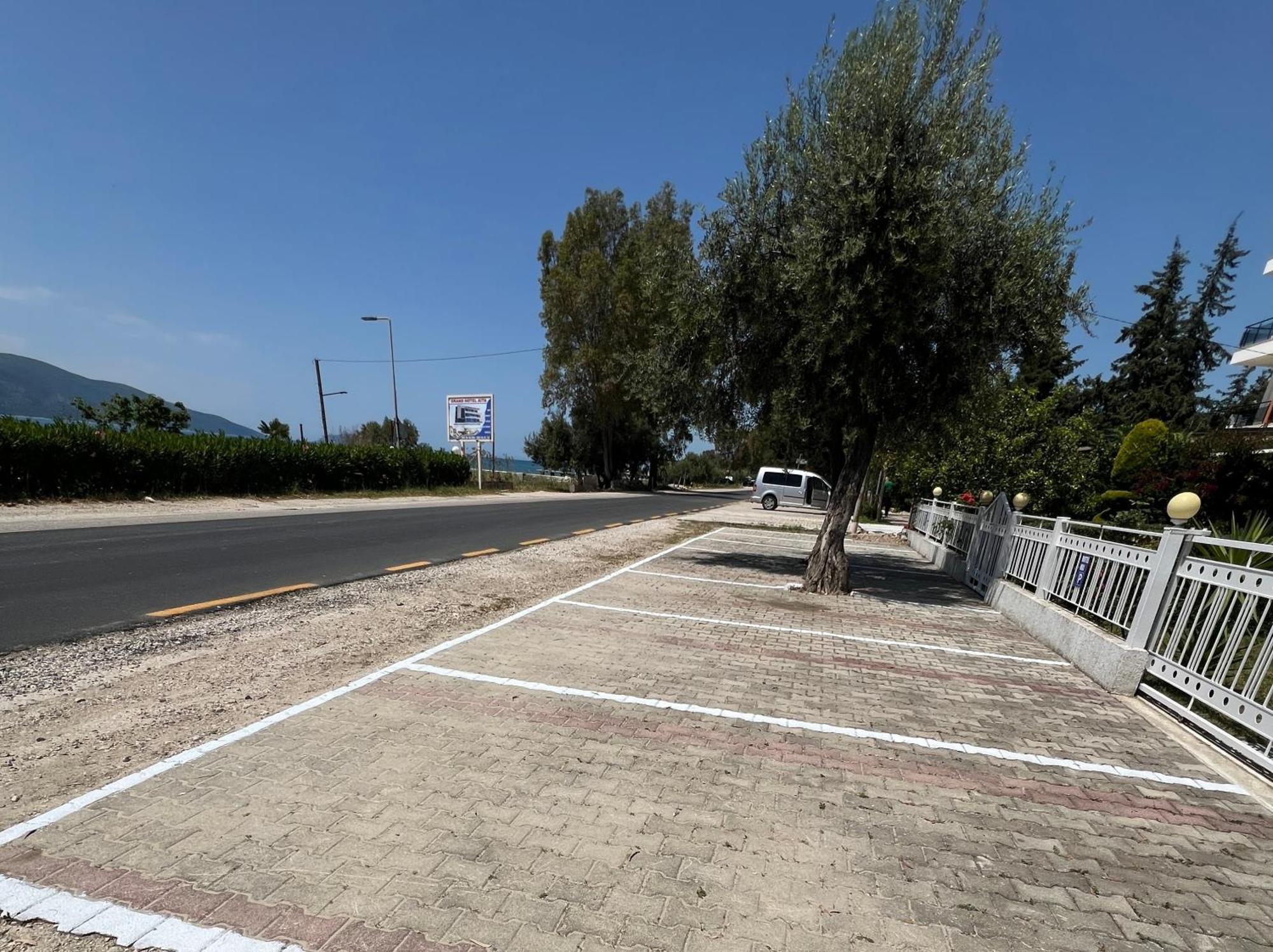 Nili Hotel Vlorë Eksteriør billede