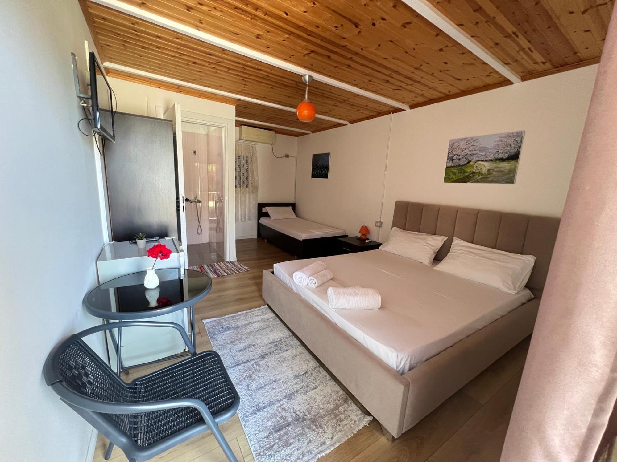 Nili Hotel Vlorë Eksteriør billede
