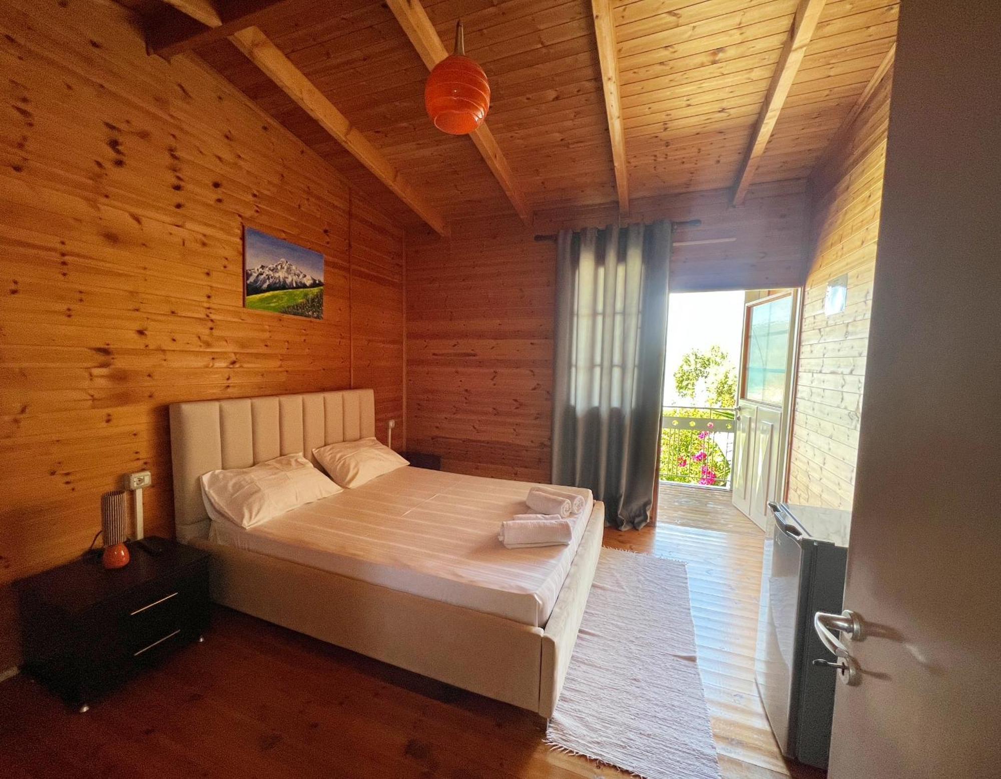 Nili Hotel Vlorë Eksteriør billede